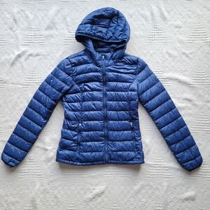 Aritzia TnAction Botanie Puffer Goose Down Packable Lightweight Hooded Jacket